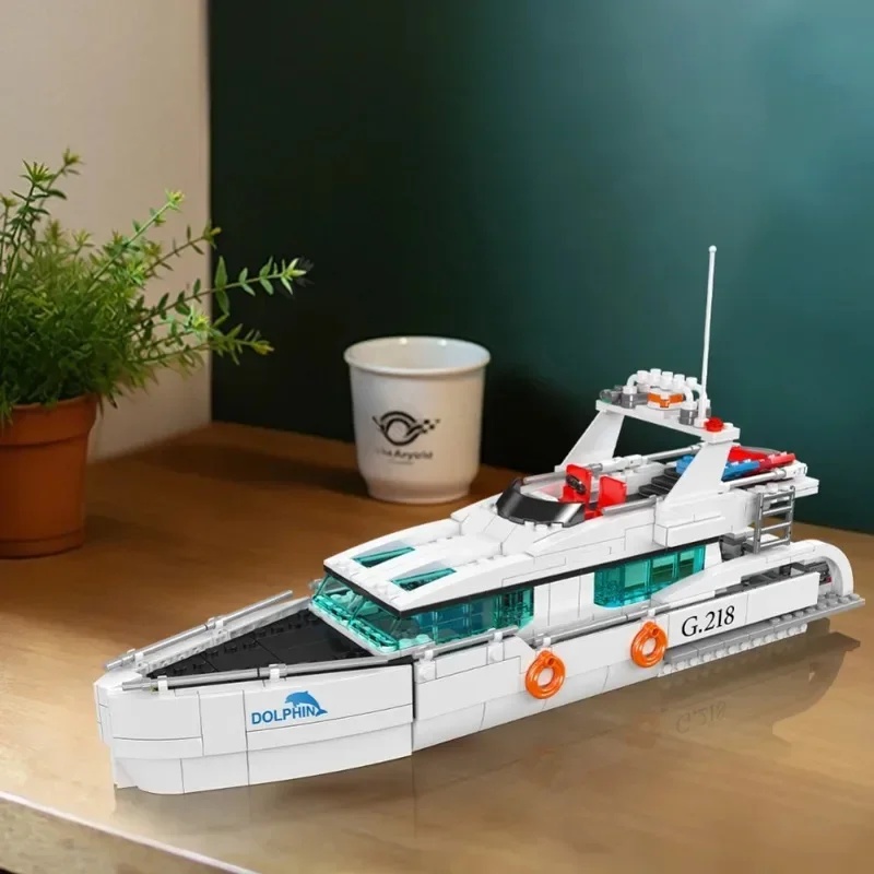 Mould King 857 Pezzi 10218 Set - Model Kit Yacht recensione e prezzo